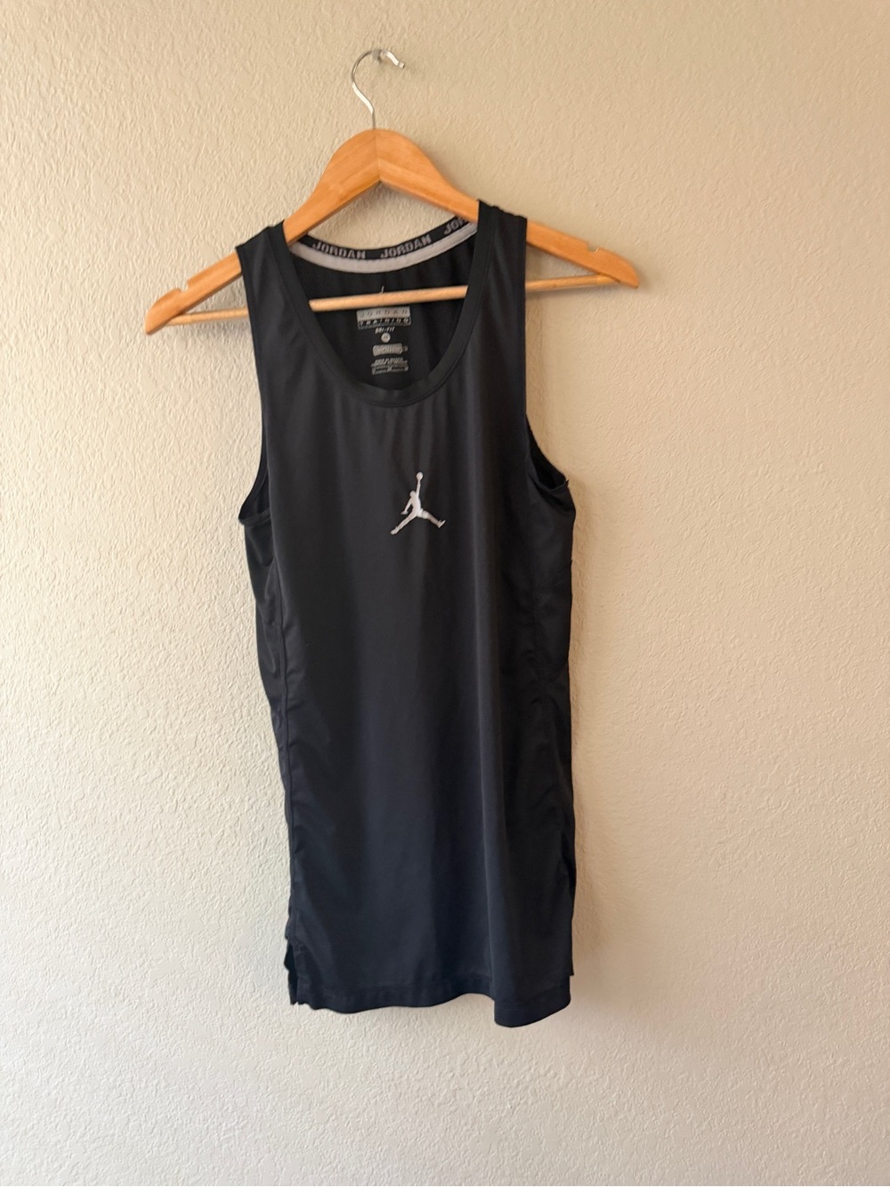 Nike Jordan Men’s Compression Black Athletic Tank Top Medium